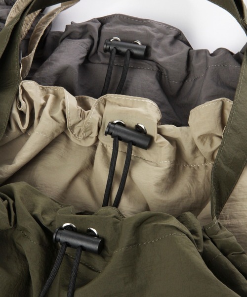 3.3 Field Trip （3.3フィールドトリップ）の「【UNISEX】3.3 Field Trip／BIGショルダーバッグ（ショルダーバッグ・レディース・ブラック/グレー/カーキ/アイボリー・0）」の14枚目の写真