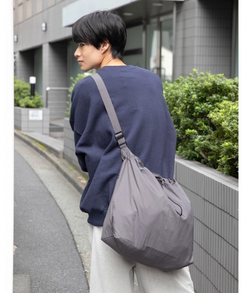 3.3 Field Trip （3.3フィールドトリップ）の「【UNISEX】3.3 Field Trip／BIGショルダーバッグ（ショルダーバッグ・レディース・ブラック/グレー/カーキ/アイボリー・0）」の20枚目の写真