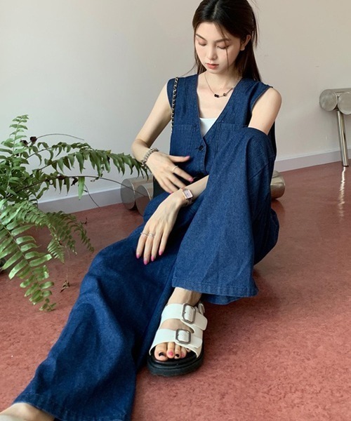NANEA(ナネア)の「Vネックデニムオールインワン(つなぎ/オールインワン・レディース・ブルー・LARGE/SMALL/MEDIUM)」の6枚目の写真