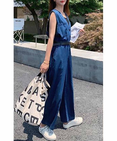 NANEA(ナネア)の「Vネックデニムオールインワン(つなぎ/オールインワン・レディース・ブルー・LARGE/SMALL/MEDIUM)」の17枚目の写真