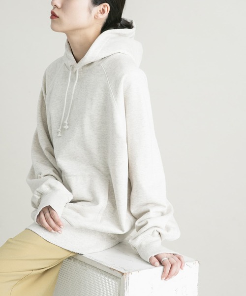 KBF(ケイビーエフ)の「ダメージBIGフーディー(パーカー・レディース・グレー/ネイビー・ONE)」の2枚目の写真