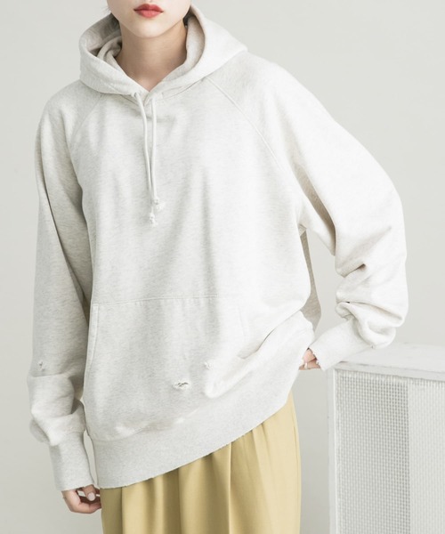 KBF(ケイビーエフ)の「ダメージBIGフーディー(パーカー・レディース・グレー/ネイビー・ONE)」の3枚目の写真