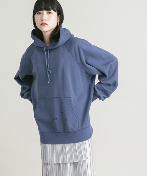 KBF(ケイビーエフ)の「ダメージBIGフーディー(パーカー・レディース・グレー/ネイビー・ONE)」の10枚目の写真