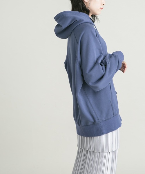 KBF(ケイビーエフ)の「ダメージBIGフーディー(パーカー・レディース・グレー/ネイビー・ONE)」の14枚目の写真