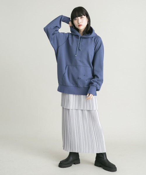 KBF(ケイビーエフ)の「ダメージBIGフーディー(パーカー・レディース・グレー/ネイビー・ONE)」の16枚目の写真