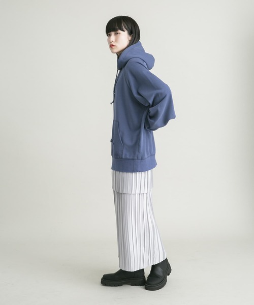 KBF(ケイビーエフ)の「ダメージBIGフーディー(パーカー・レディース・グレー/ネイビー・ONE)」の17枚目の写真