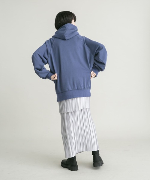 KBF(ケイビーエフ)の「ダメージBIGフーディー(パーカー・レディース・グレー/ネイビー・ONE)」の18枚目の写真