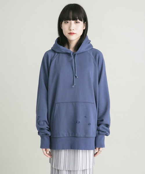 KBF(ケイビーエフ)の「ダメージBIGフーディー(パーカー・レディース・グレー/ネイビー・ONE)」の19枚目の写真