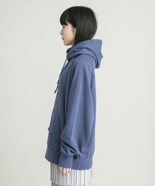 KBF(ケイビーエフ)の「ダメージBIGフーディー(パーカー・レディース・グレー/ネイビー・ONE)」の20枚目の写真