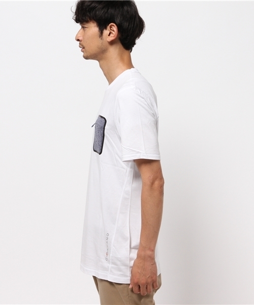 GIORDANO（ジョルダーノ）の「[GIORDANO ×　Lowe alpine]デザインポケットＴシャツ（Tシャツ/カットソー・メンズ・ホワイト/ブラック/グレー/ブルー・MEDIUM/LARGE/X-LARGE/SMALL）」の6枚目の写真