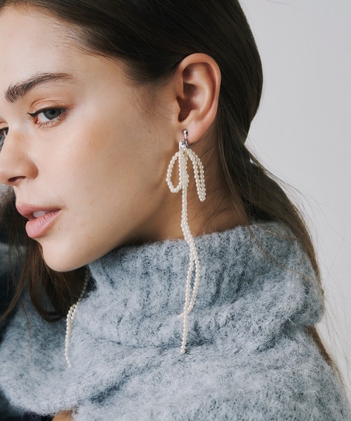 J1U by LA BELLE ETUDE（ジユウバイラベルエチュード）の「パールリボンピアス（ピアス（両耳用）・レディース・ホワイト・FREE）」の16枚目の写真