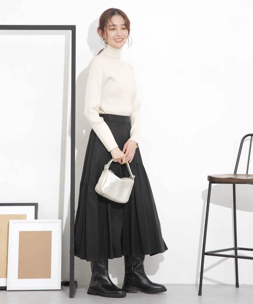 NANO universe(ナノユニバース)の「椿オイル加工リブタートルニット(ニット/セーター・レディース・ライム/ピンク/ブラック/オフホワイト・M/S)」の9枚目の写真