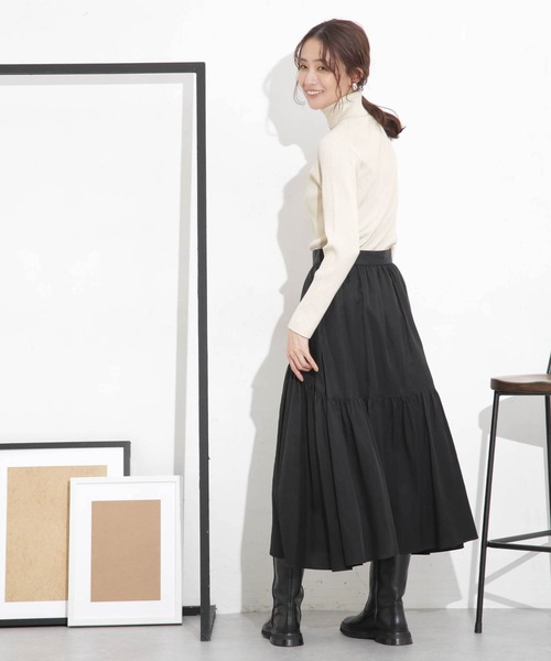 NANO universe(ナノユニバース)の「椿オイル加工リブタートルニット(ニット/セーター・レディース・ライム/ピンク/ブラック/オフホワイト・M/S)」の11枚目の写真