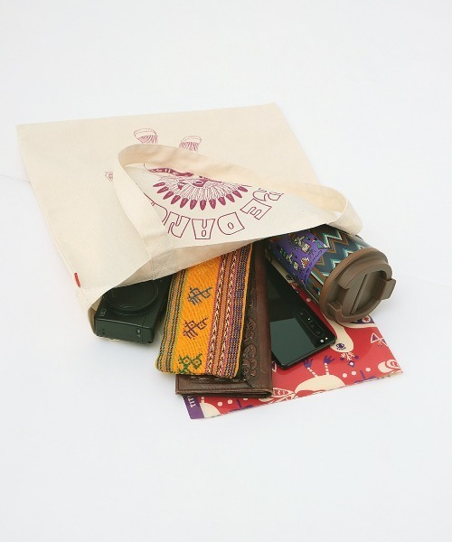 チチカカ（チチカカ）の「プリントトートバッグ（トートバッグ・レディース・ボルドー/グリーン/ピンク/ライトグレー/ブラック/ブルー・FREE）」の12枚目の写真