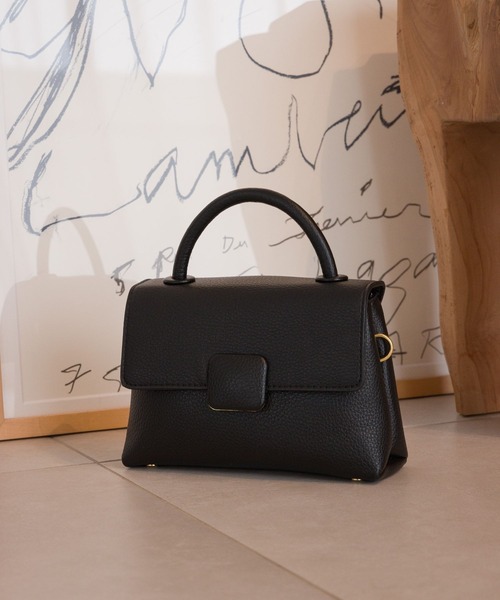 Andemiu(アンデミュウ)の「フラップハンドBAG106175(ハンドバッグ・レディース・ブラック/オフホワイト・FREE)」の2枚目の写真