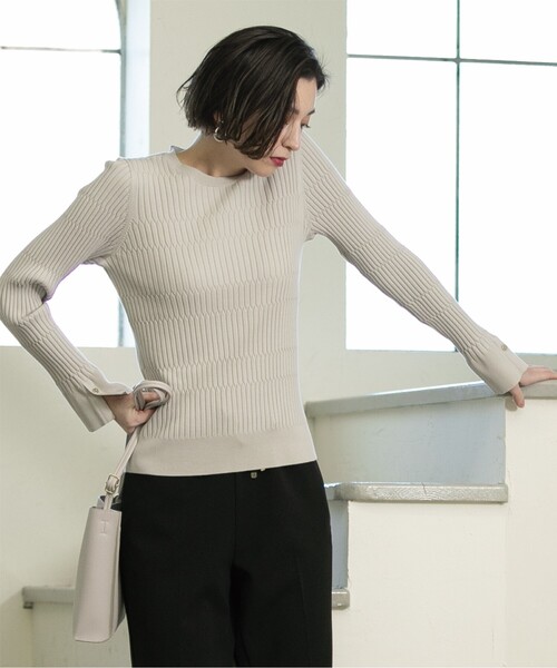 OPAQUE.CLIP（オペークドットクリップ）の「◆UV クルーネックニット【洗濯機洗い可】（ニット/セーター・レディース・ホワイト/ライトイエロー系/グレー/ブラック・36/38/40/42）」の5枚目の写真