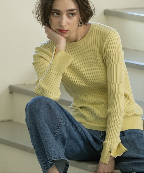 OPAQUE.CLIP（オペークドットクリップ）の「◆UV クルーネックニット【洗濯機洗い可】（ニット/セーター・レディース・ホワイト/ライトイエロー系/グレー/ブラック・36/38/40/42）」の4枚目の写真