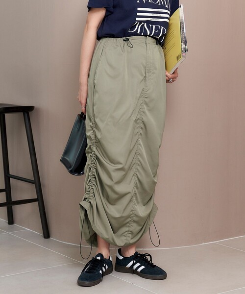 FREAK'S STORE（フリークスストア）の「限定展開　サイド ギャザー ドローコード スカート（スカート・レディース・ピンク/ナチュラル/オリーブ/ブラック・SMALL/MEDIUM）」の3枚目の写真