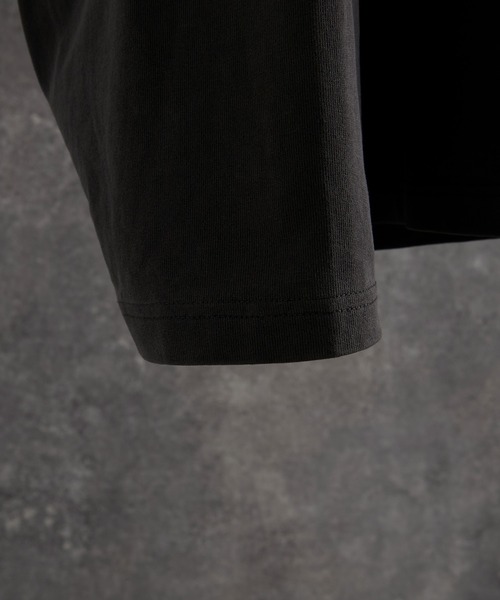 ADRER(アドラー)の「【24AW】extra quality wide sleeve long-T / エクストラクオリティワイドスリーブロンT(Tシャツ/カットソー・メンズ・ホワイト/ホワイト×ブラック/ブラック/チャコールグレー・XX-SMALL/X-SMALL/SMALL/MEDIUM/LARGE)」の21枚目の写真