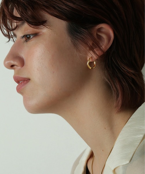 【PDPAOLA】VANILLA ウェーブ フープピアス PDPAOLA】VANILLA ウェーブ フープピアス