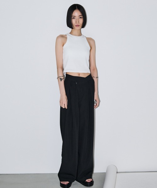 AIC.（エーアイシー）の「パッド付きカットリブショートアメスリタンクトップ（タンクトップ・レディース・ブラック/オフホワイト/チャコールグレー・FREE）」の7枚目の写真