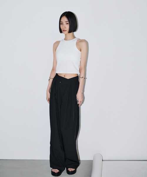 AIC.（エーアイシー）の「パッド付きカットリブショートアメスリタンクトップ（タンクトップ・レディース・ブラック/オフホワイト/チャコールグレー・FREE）」の11枚目の写真