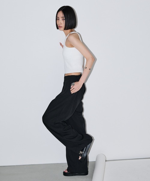 AIC.（エーアイシー）の「パッド付きカットリブショートアメスリタンクトップ（タンクトップ・レディース・ブラック/オフホワイト/チャコールグレー・FREE）」の13枚目の写真