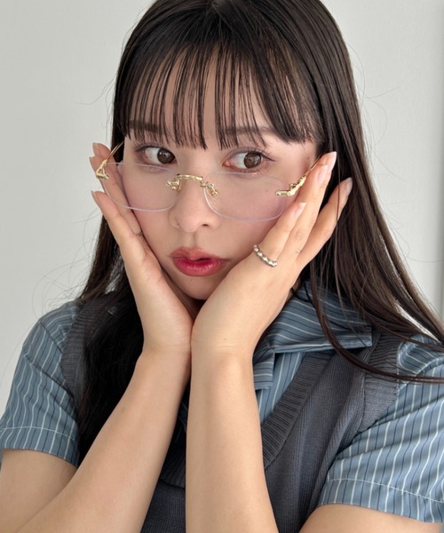 √nuage(ルートニュアージュ)の「ノンフレームスクエアレンズメガネ(メガネ・レディース・シルバー/ゴールド・FREE)」の13枚目の写真