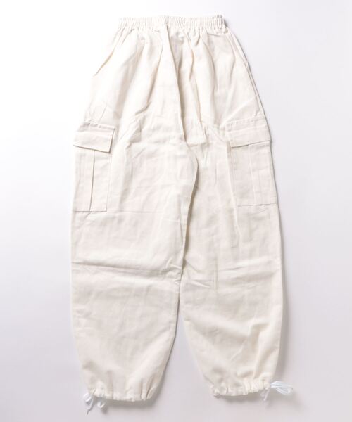 VIBGYOR(ヴィブジョー)の「カーゴパンツ(BL)(カーゴパンツ・レディース・ホワイト/ブラック・MEDIUM/LARGE)」の3枚目の写真