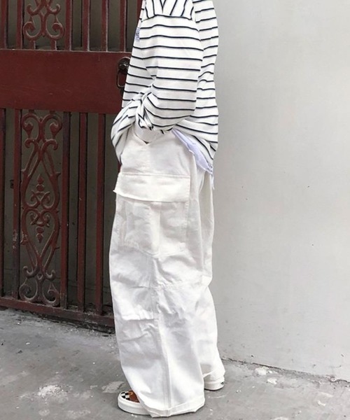 VIBGYOR(ヴィブジョー)の「カーゴパンツ(BL)(カーゴパンツ・レディース・ホワイト/ブラック・MEDIUM/LARGE)」の4枚目の写真