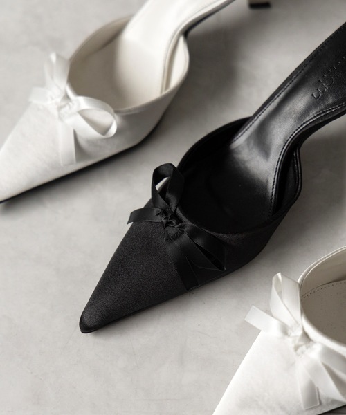 me+em select(ミームセレクト)の「【 2color 】サテンリボンポインテッドトゥバレエコアミュール / satin ribbon pointed toe ballet core mules(パンプス・レディース・アイボリー/ブラック・36/37/38/39)」の5枚目の写真