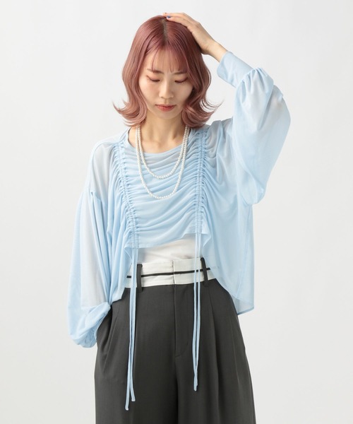 BAYFLOW(ベイフロー)の「【スタッフ企画】シャーリングシャツ/YOU are YOU(シャツ/ブラウス・レディース・アイボリー/サックスブルー・FREE)」の4枚目の写真
