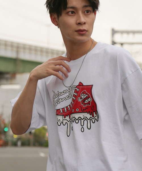 SIDEWAY STANCE(サイドウェイスタンス)の「【SIDEWAY STANCE】オリジナル グラフィック プリント 半袖Tシャツ(Tシャツ/カットソー・メンズ・ホワイト系3/ホワイト系/ブラック/レッド系1/ホワイト系1/グレー/グレー系/ブラック系/レッド系3/グレー系3/ブラック系3/ホワイト/レッド/グレー系1/ブラック系1/ホワイト系4/レッド系4/ブラック系4/ブラック系2/ホワイト系2/グレー系2/レッド系2/パープル系/ホワイト系6/レッド系6/ホワイト系5/ブラック系5/グレー系5/ブラック系6/ホワイト系7/ブラック系7/パープル系7・MEDIUM/SMALL/X-LARGE/LARGE)」の3枚目の写真