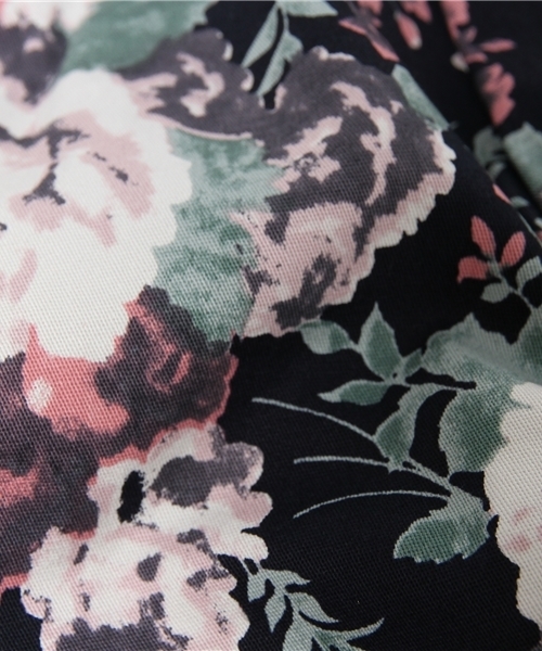 one after another NICE CLAUP（ワンアフターアナザーナイスクラップ）の「【mer11月号掲載 ナイスクラップ】ノスタルジックフラワーショートパンツ（その他パンツ・レディース・グレー/サックスブルー/ネイビー・FREE）」の14枚目の写真