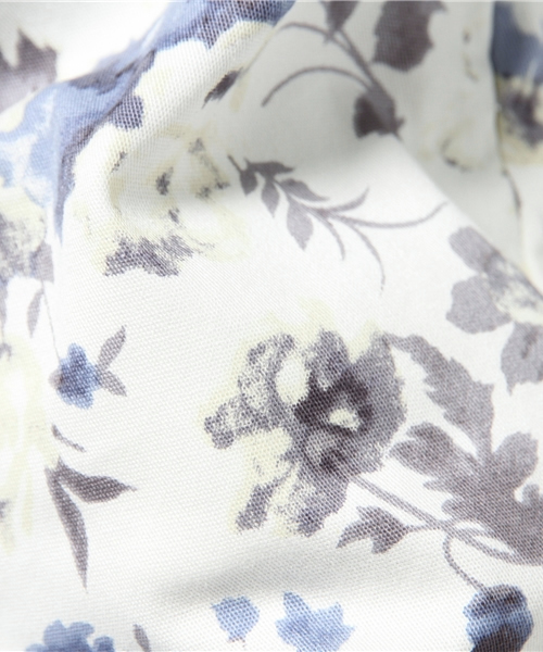 one after another NICE CLAUP（ワンアフターアナザーナイスクラップ）の「【mer11月号掲載 ナイスクラップ】ノスタルジックフラワーショートパンツ（その他パンツ・レディース・グレー/サックスブルー/ネイビー・FREE）」の8枚目の写真