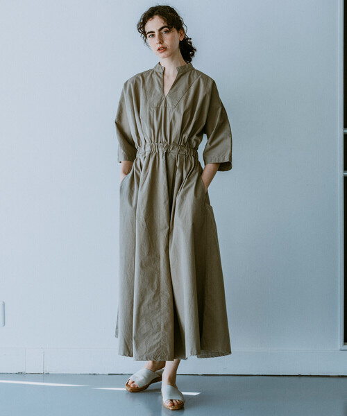 MEYAME(メヤメ)の「MEYAME | コットン スキッパーワンピース WOMEN(ワンピース・レディース・ブラック/ベージュ・F)」の2枚目の写真