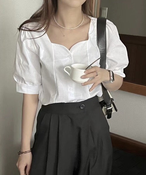 Diosfront(ディオスフロント)の「スクエアネックパフスリーブシャツブラウス(シャツ/ブラウス・レディース・ホワイト/ブラック・L/M/XL)」の10枚目の写真