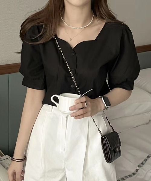 Diosfront(ディオスフロント)の「スクエアネックパフスリーブシャツブラウス(シャツ/ブラウス・レディース・ホワイト/ブラック・L/M/XL)」の3枚目の写真