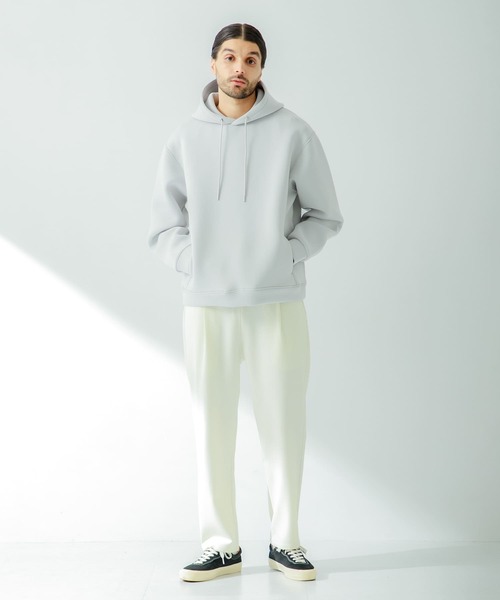 URBAN RESEARCH Sonny Label(アーバンリサーチサニーレーベル)の「ダンボールニットプルオーバーパーカー(パーカー・メンズ・ライトカーキ/チャコールグレー/グレー系その他・MEDIUM/LARGE/X-LARGE)」の21枚目の写真