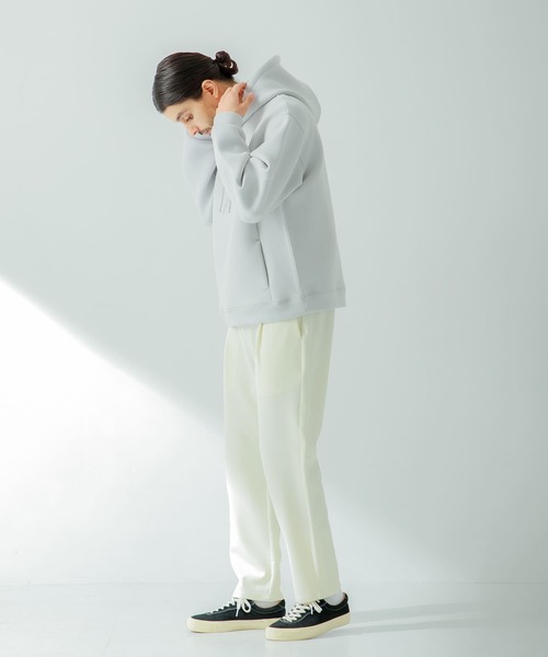 URBAN RESEARCH Sonny Label(アーバンリサーチサニーレーベル)の「ダンボールニットプルオーバーパーカー(パーカー・メンズ・ライトカーキ/チャコールグレー/グレー系その他・MEDIUM/LARGE/X-LARGE)」の18枚目の写真