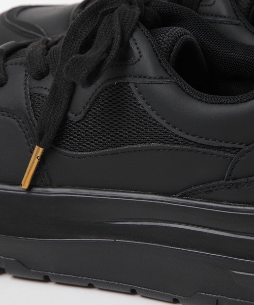 BAYFLOW（ベイフロー）の「[抗菌消臭付き!厚底でスタイルアップ]ファットシューレーススニーカー（スニーカー・レディース・ブラック/ホワイト・LARGE/MEDIUM）」の11枚目の写真