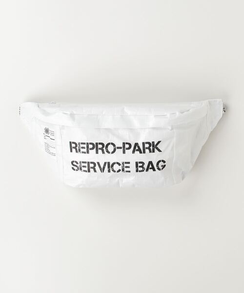 TATRAS CONCEPT STORE(タトラスコンセプトストア)の「REPRO PARK(リプロパーク) Body Bag(ボディバッグ/ウエストポーチ・レディース・アイボリー/ブラック/イエロー/オレンジ/パープル/ネイビー/グリーン/ホワイト・F)」の1枚目の写真