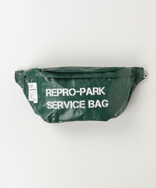 TATRAS CONCEPT STORE(タトラスコンセプトストア)の「REPRO PARK(リプロパーク) Body Bag(ボディバッグ/ウエストポーチ・レディース・アイボリー/ブラック/イエロー/オレンジ/パープル/ネイビー/グリーン/ホワイト・F)」の4枚目の写真