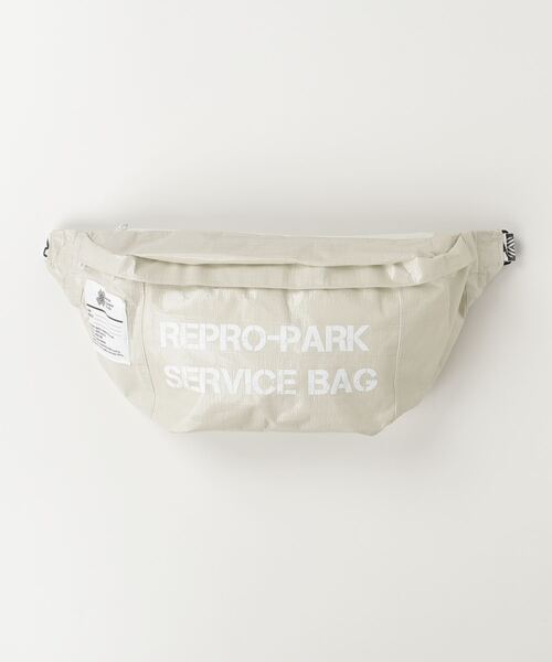 TATRAS CONCEPT STORE(タトラスコンセプトストア)の「REPRO PARK(リプロパーク) Body Bag(ボディバッグ/ウエストポーチ・レディース・アイボリー/ブラック/イエロー/オレンジ/パープル/ネイビー/グリーン/ホワイト・F)」の2枚目の写真