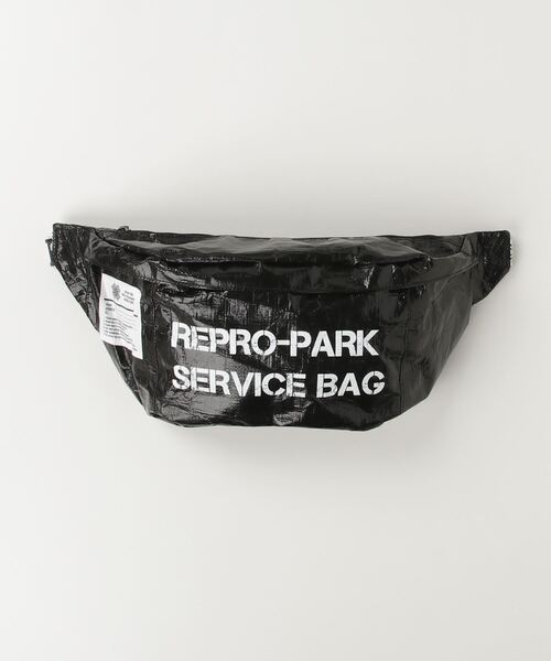 TATRAS CONCEPT STORE(タトラスコンセプトストア)の「REPRO PARK(リプロパーク) Body Bag(ボディバッグ/ウエストポーチ・レディース・アイボリー/ブラック/イエロー/オレンジ/パープル/ネイビー/グリーン/ホワイト・F)」の3枚目の写真