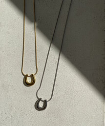 LOUNGEDRESS | 《金属アレルギー対応/ステンレス》【GALENA】ホースシューズネックレス(ネックレス)