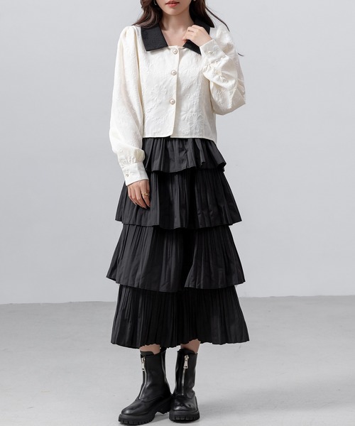 DAY CLOSET（デイ クローゼット）の「【立体花柄エンボス加工×パール調ボタン】クロップド丈 長袖 ステンカラーブラウス レディース（シャツ/ブラウス・レディース・ブラック/アイボリー・FREE）」の7枚目の写真