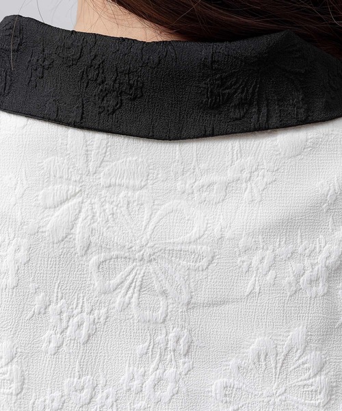 DAY CLOSET（デイ クローゼット）の「【立体花柄エンボス加工×パール調ボタン】クロップド丈 長袖 ステンカラーブラウス レディース（シャツ/ブラウス・レディース・ブラック/アイボリー・FREE）」の17枚目の写真