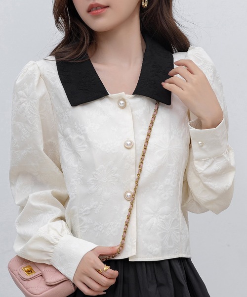 DAY CLOSET（デイ クローゼット）の「【立体花柄エンボス加工×パール調ボタン】クロップド丈 長袖 ステンカラーブラウス レディース（シャツ/ブラウス・レディース・ブラック/アイボリー・FREE）」の19枚目の写真