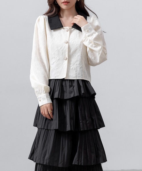 DAY CLOSET（デイ クローゼット）の「【立体花柄エンボス加工×パール調ボタン】クロップド丈 長袖 ステンカラーブラウス レディース（シャツ/ブラウス・レディース・ブラック/アイボリー・FREE）」の21枚目の写真